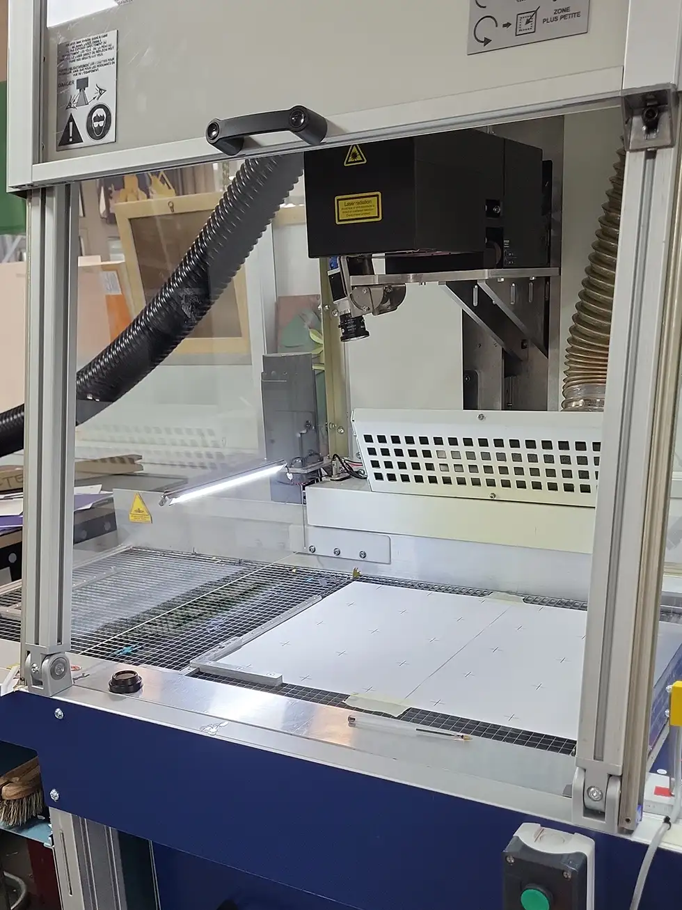 axyslaser-machine-laser-sur-mesure-4
